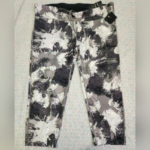 Womens Nike Dri-FIT Black and White Leggings